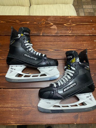 Used Bauer Regular Width Size 10 Supreme UltraSonic Hockey Skates
