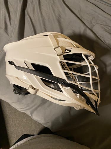 Player's Cascade S Helmet