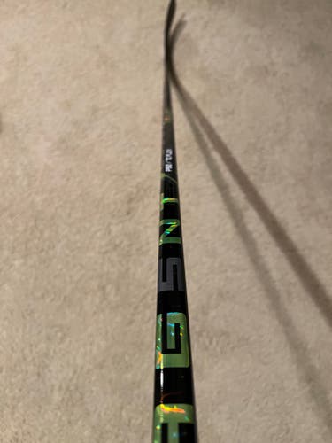 Used Senior Bauer Left Hand Ag5nt Hockey Stick P92