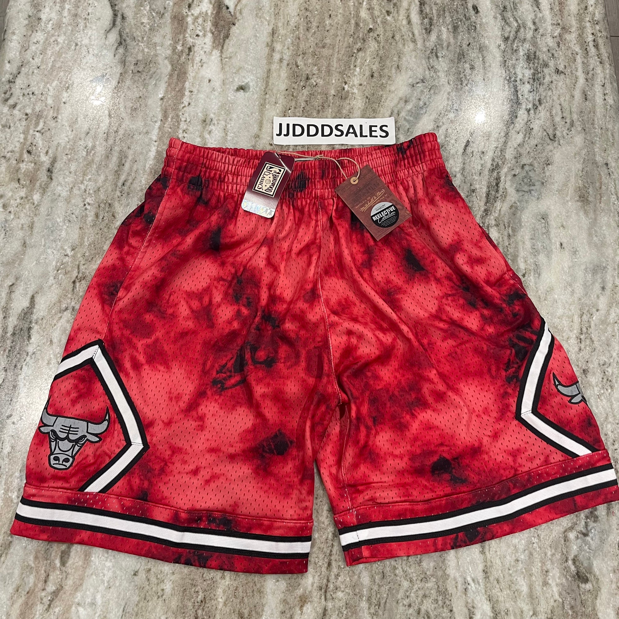 Mitchell & Ness Shorts - Swingman Chicago Bulls 1997 - Camo Reflective –  Vengeance78