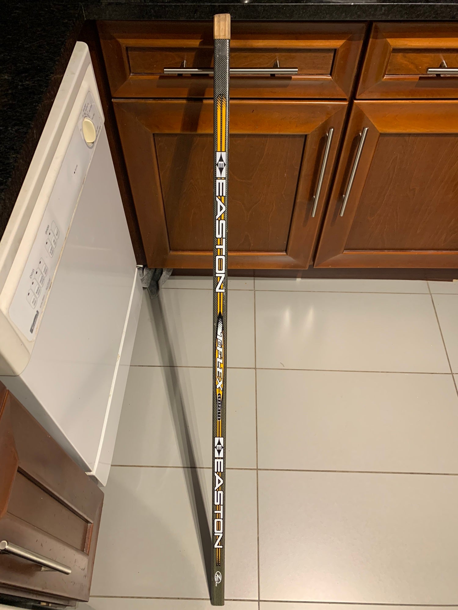 04-05 BRAND NEW IN WRAPPER EASTON Z BUBBLE 100 FLEX SHAFT HOCKEY STICK  50.75 |