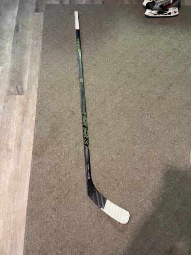 Senior Left Hand P88 Pro Stock RibCor Reckoner Hockey Stick