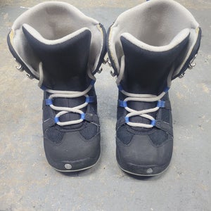 Used Burton Moto Kids Junior 04 Boys' Snowboard Boots