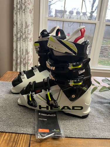 New Men's HEAD Vector 100 Ski Boots Medium Flex