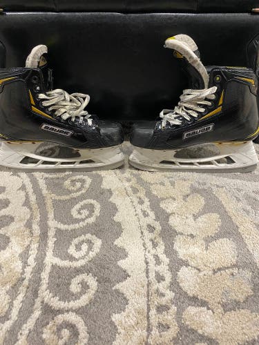 Used Bauer Regular Width Size 8 Supreme 2S Hockey Skates