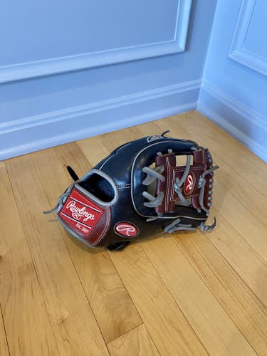Rawlings Right Hand Throw Infield R9 Baseball Glove 11.5"