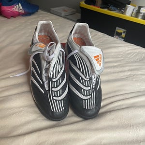 Adidas traxion turf