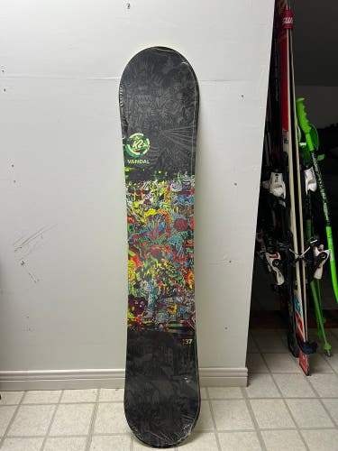 New  K2 Without Bindings Medium Flex Vandal Snowboard