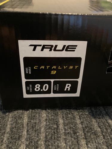 New True Catalyst 9 Senior Hockey Skates. 8 Regular Width. New in Box. Free Shipping!!