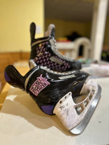 Hockey Fights Cancer Vapor APX2 Custom Hockey Skates