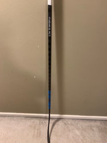 Senior Right Handed P92 Pro Stock Nexus 2N Pro Hockey Stick