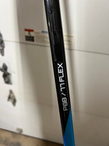 Senior Right Handed P88 Nexus Sync Hockey Stick