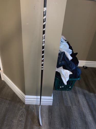 Used Right Handed P92  Vapor 3X Hockey Stick