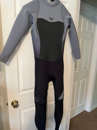 Used Women's Roxy Wetsuit