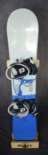 LTD SKAT SNOWBOARD SIZE 132 CM WITH NEW DBX SMALL BINDINGS