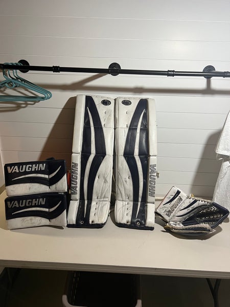 36" Vaughn Velocity V6 Goalie Leg Pads