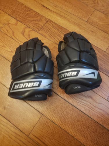 Bauer Vapor XVI Gloves 11"