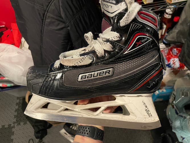 Used Bauer Regular Width Size 4 Vapor X700 Hockey Goalie Skates