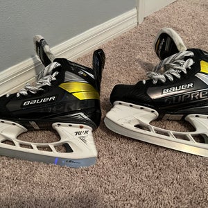 Senior Used Bauer Supreme 3S Hockey Skates Size 8.5 Fit 1