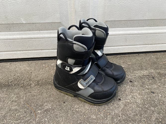 Kids Burton Grom Youth Snowboard Boots Size 2