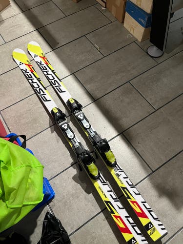 Fisher RC4 World Cup GS Skis 165cm 17 Radius w/ Fisher RC4 Bindings