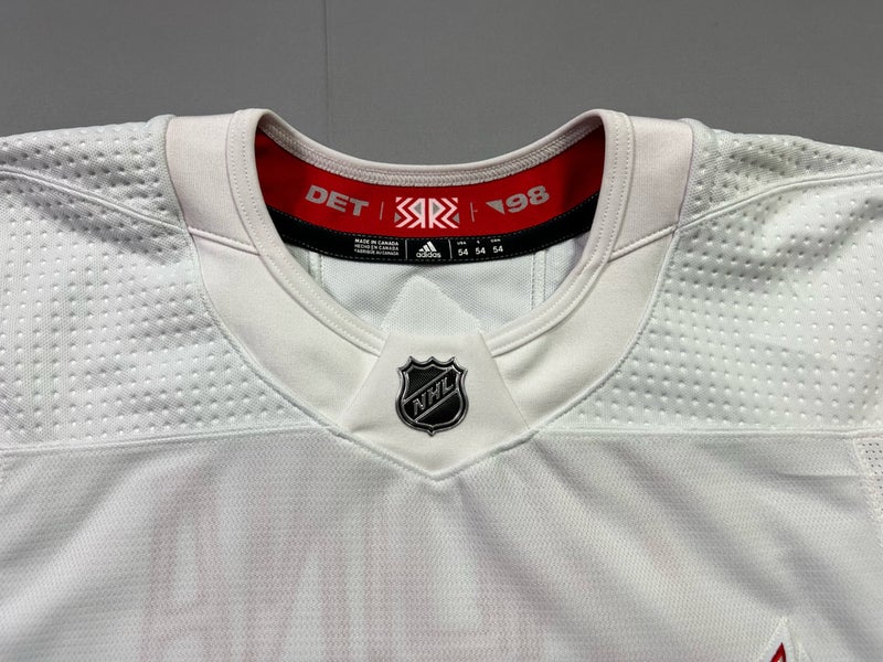 Men's Chicago Blackhawks Adidas Red Reverse Retro 2.0 Authentic Blank Jersey 54 (XL)