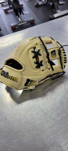 Wilson New A2000 1786 11 1 2" Fielders Gloves
