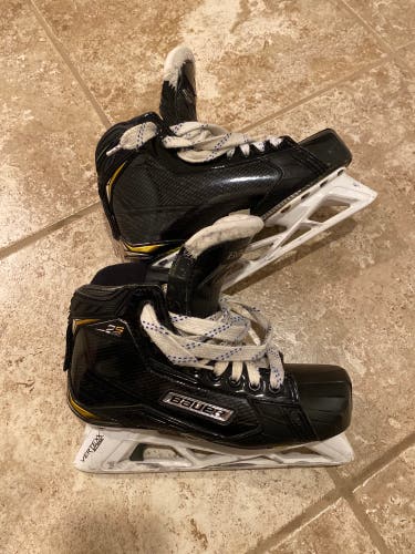 Senior Used Bauer Supreme 2SPRO Hockey Goalie Skates Regular Width Size 5
