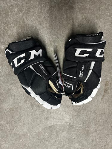 New CCM Vector Pro Gloves