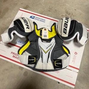 Used Youth Large Bauer Supreme S170 Shoulder Pads