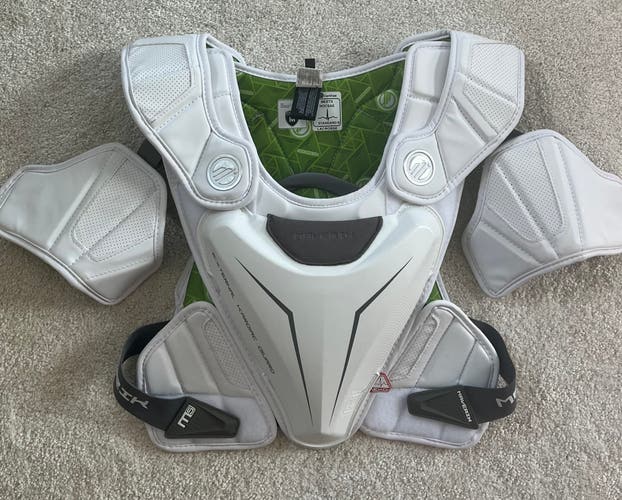 Adult Medium Maverik M5 Shoulder Pads