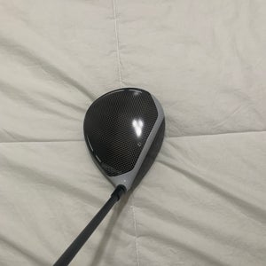 Left Hand Taylormade Sim Max Driver 10.5 LH