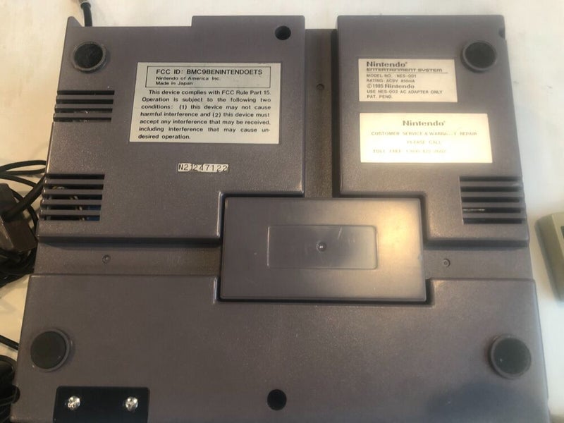 Nintendo Entertainment System NES-001 Video Game Console 2 x Controller Bundle |