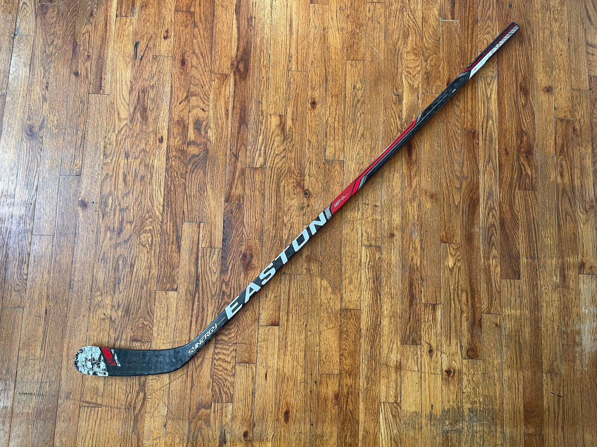 Senior Right Handed Synergy GX Hockey Stick