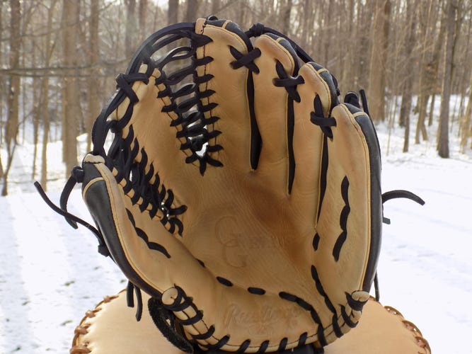 Used Rawlings Right Hand Throw Outfield Gold Glove Elite Baseball Glove 12.75"