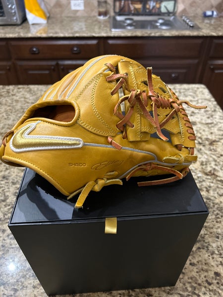 Used Infield 11.75" Shado Elite J Baseball Glove