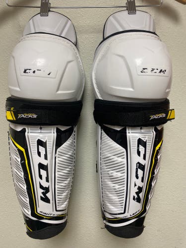 CCM  Super Tacks AS1 Shin Pads