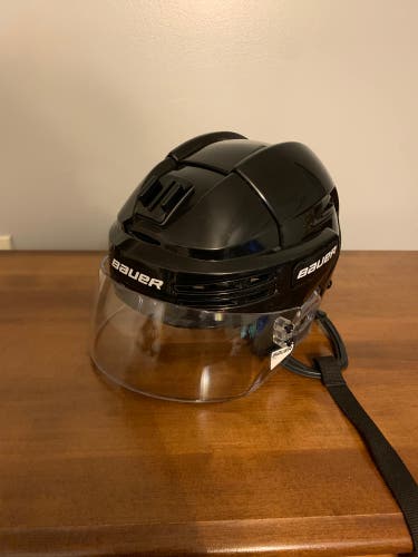 Used Medium Bauer  Re-Akt 75 Helmet