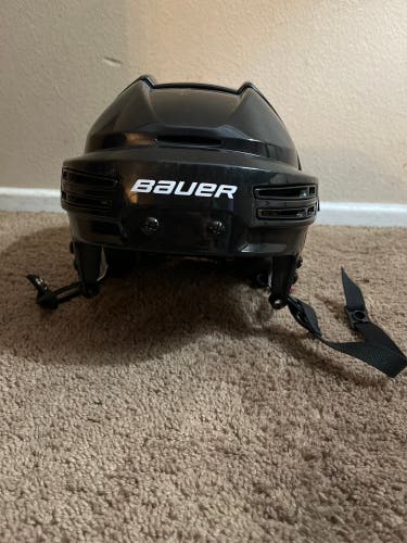 New Large Bauer Re-Akt 75 Helmet