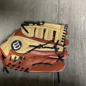 Used Right Hand Throw Wilson Outfield A500 Baseball Glove 12.5"