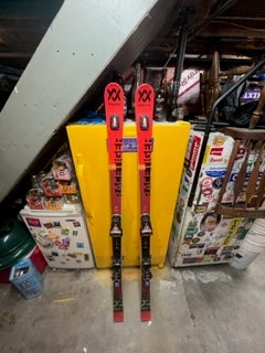 Used Men's 2020 Volkl 178 cm - 23m Racing Racetiger GS Skis With Bindings Max Din 16