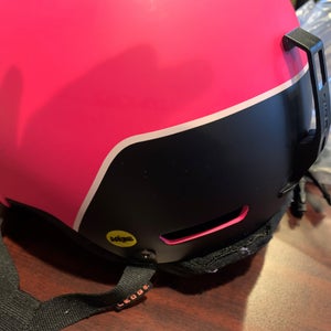 Women's Used Small Giro Ledge MIPS Helmet