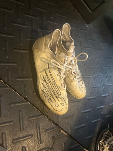 White Men's Size 11 (Women's 12) New Balance Cleats