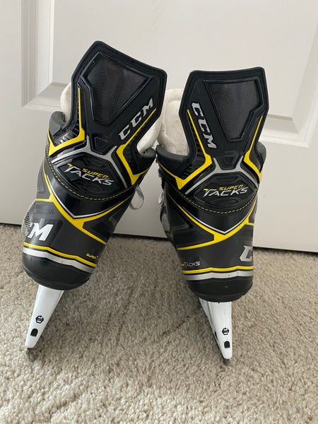 Senior Used CCM Super Tacks 9380 Hockey Skates Regular Width Size 8.5