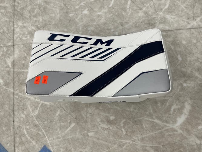 New CCM Axis 1.9 Intermediate Blocker White/Navy/Silver