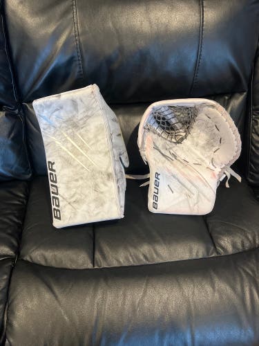 Bauer Hyperlite Sr Goalie Glove & Blocker