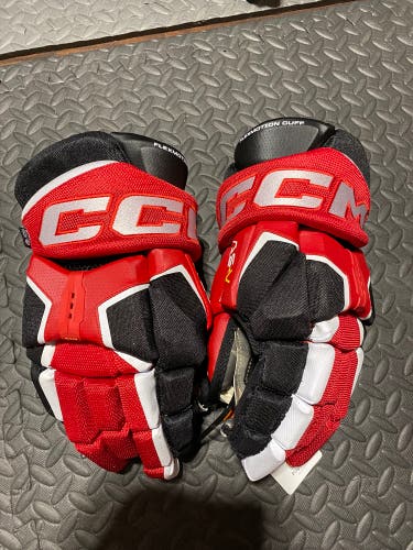 New CCM 15" AS-V Pro Gloves