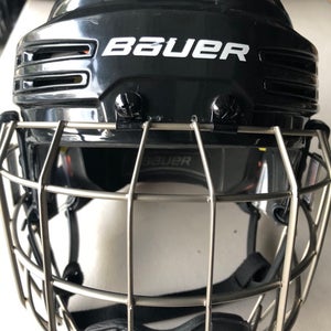 Used Small Bauer Pro Stock Re-Akt 75 Helmet