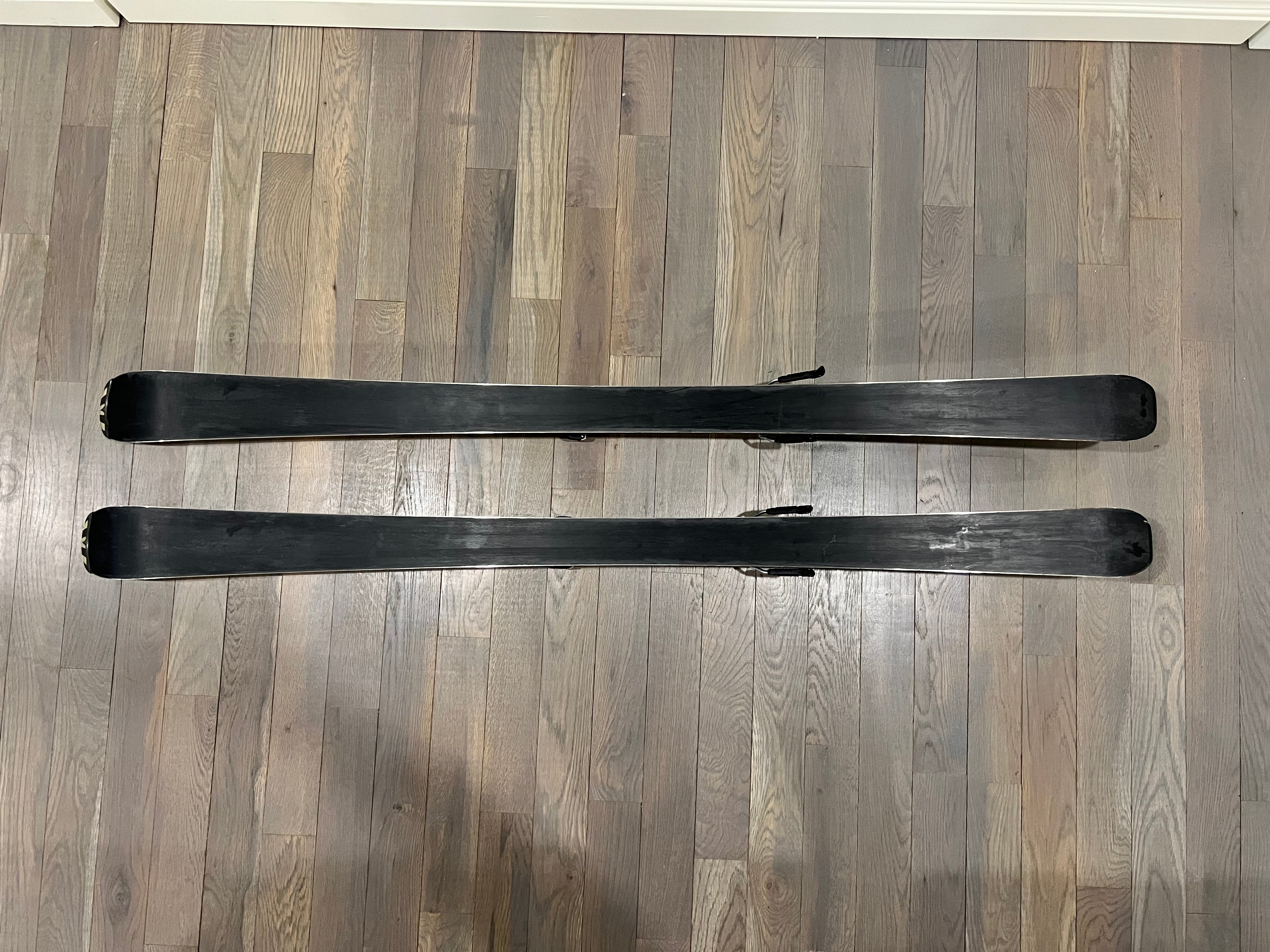 カービングスキー Atomic m2tron 162cm metron + HW カービングスキー Atomic m2tron 162cm metron + HW カービング