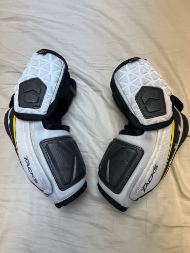 Used Extra Large CCM Ultra Tacks Elbow Pads